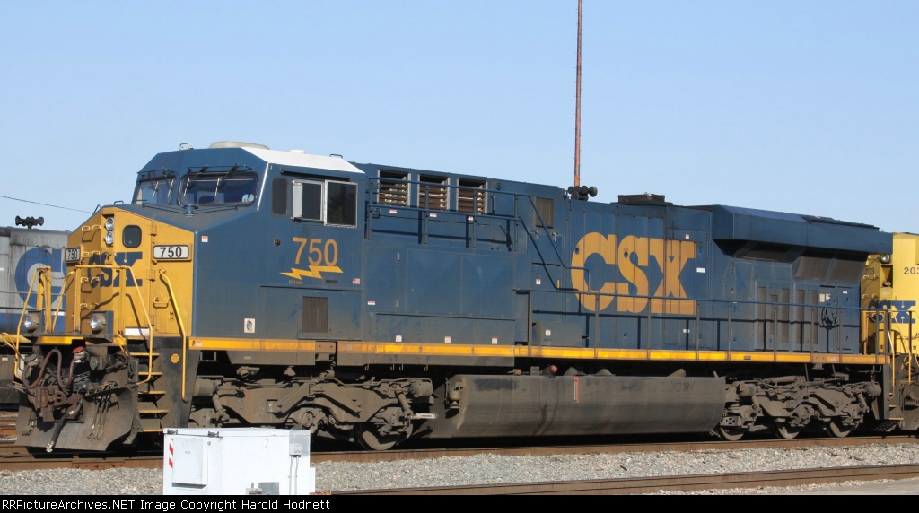 CSX 750